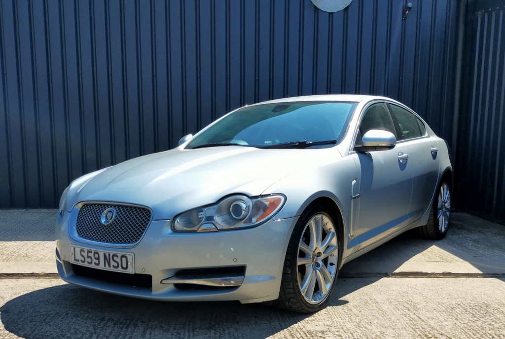 View JAGUAR XF V6 S PREMIUM LUXURY