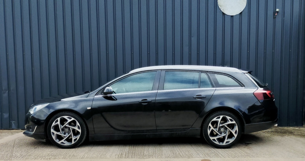 VAUXHALL INSIGNIA