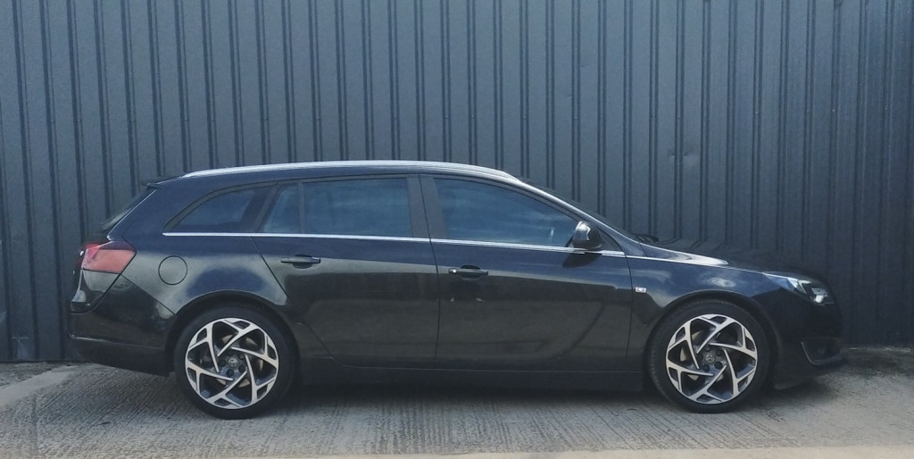 VAUXHALL INSIGNIA