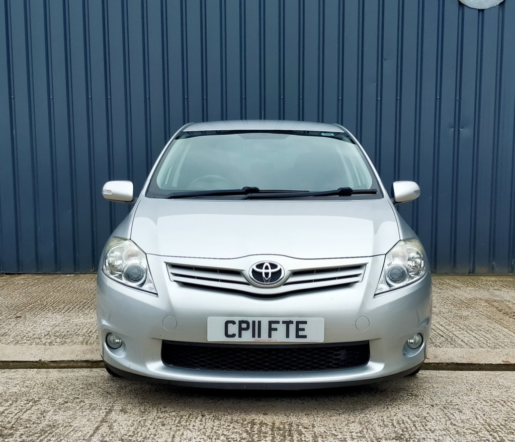 View TOYOTA AURIS VVT-I TR