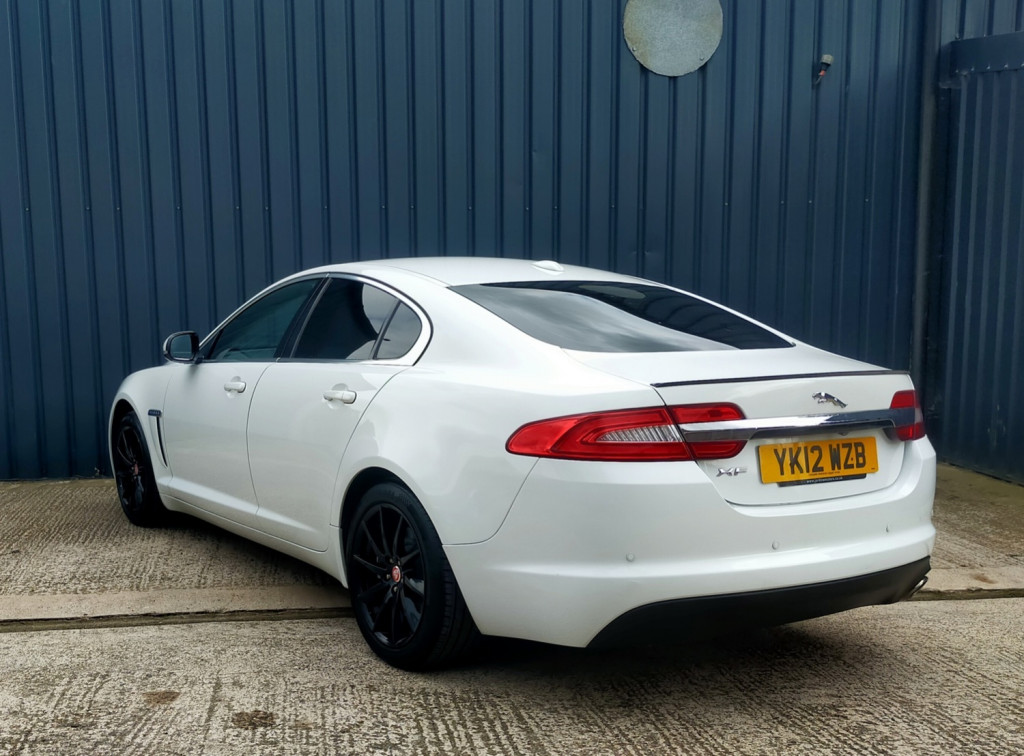 JAGUAR XF