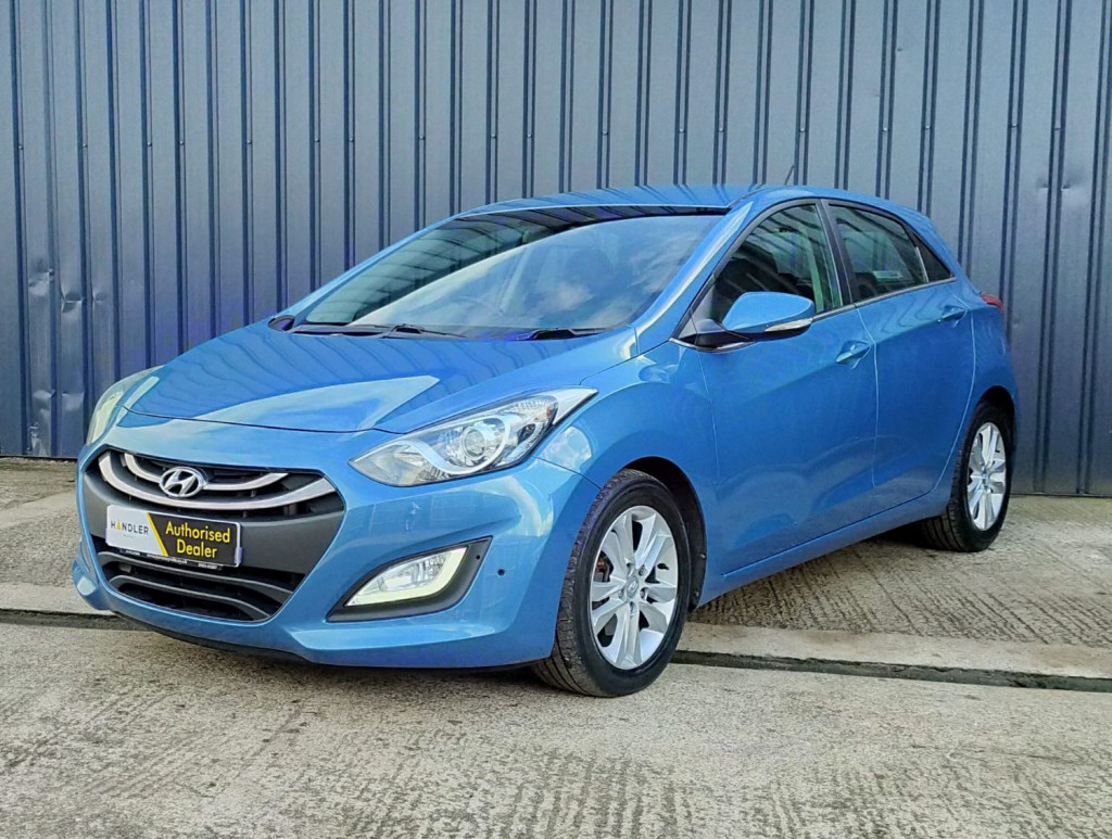 View HYUNDAI I30 CRDI STYLE BLUE DRIVE