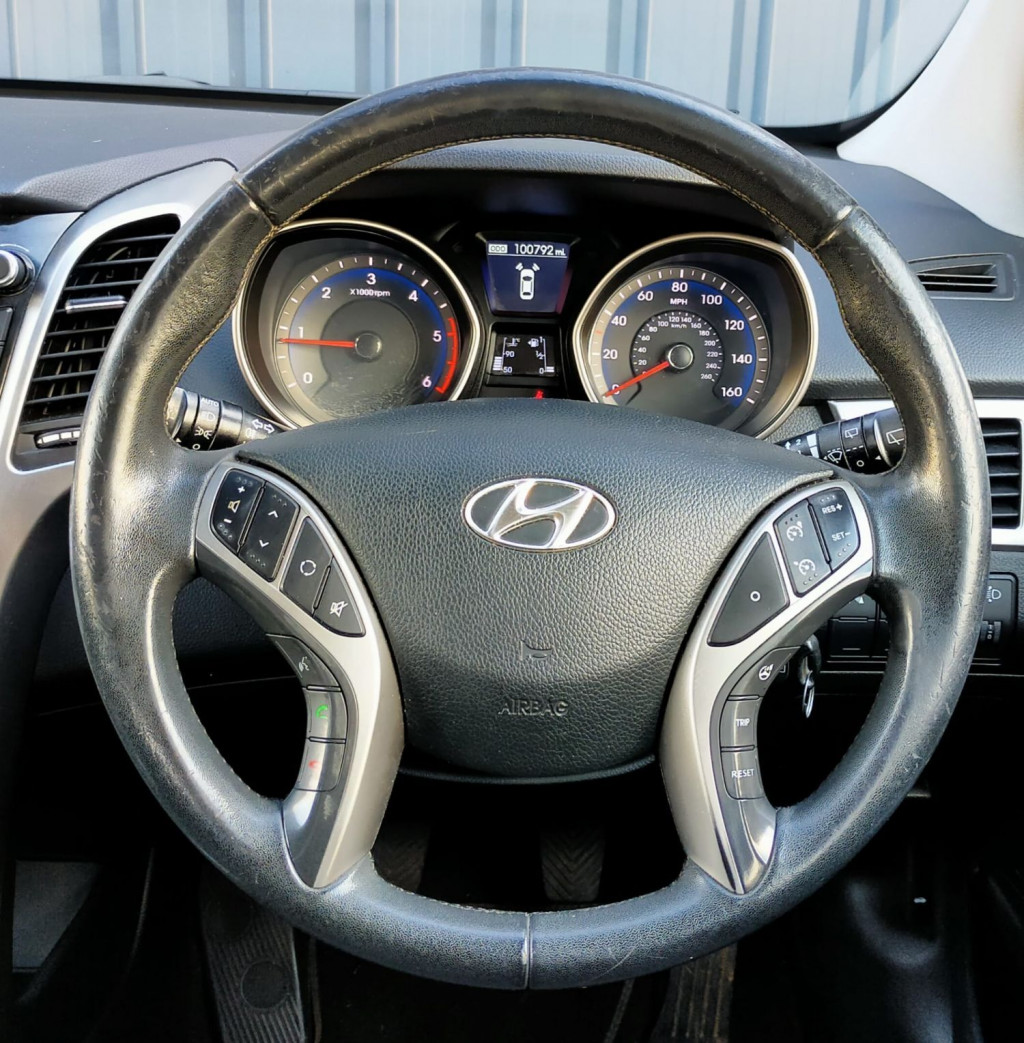 HYUNDAI I30