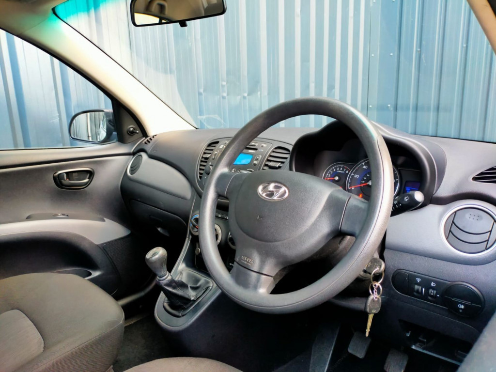 HYUNDAI I10
