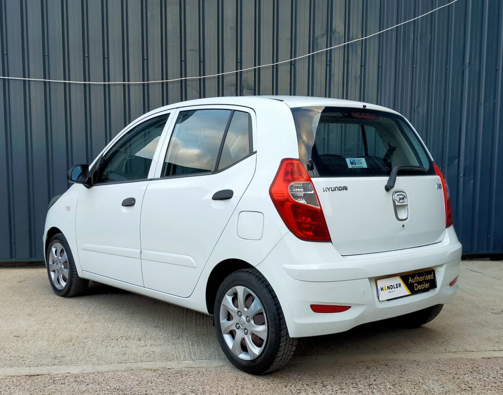 HYUNDAI I10