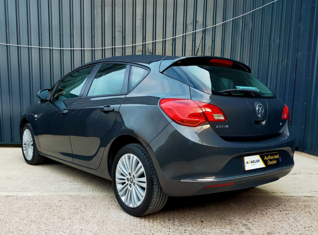 VAUXHALL ASTRA