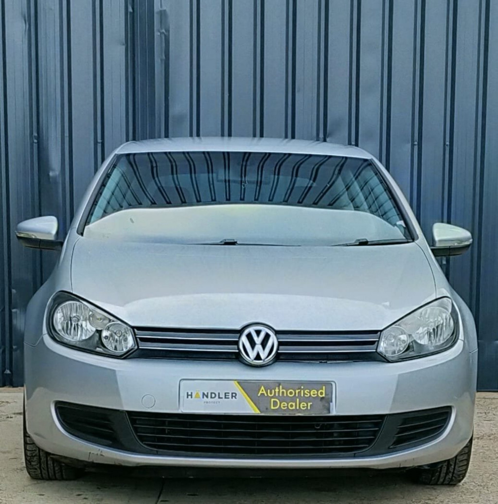 View VOLKSWAGEN GOLF SE TDI BLUEMOTION
