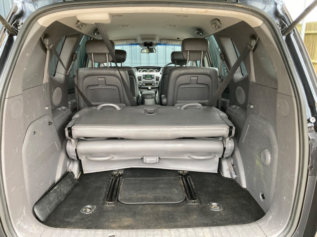 SSANGYONG RODIUS TURISMO