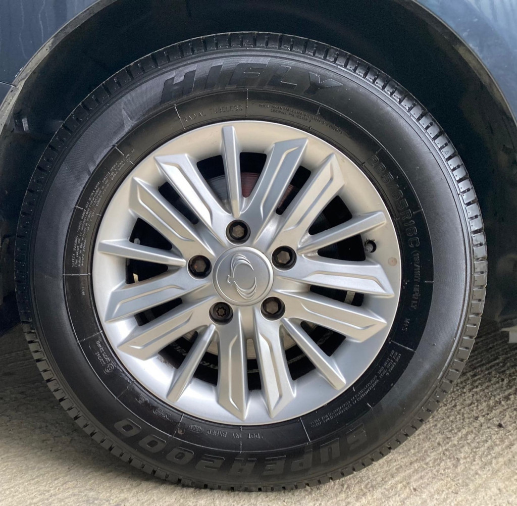 SSANGYONG RODIUS TURISMO