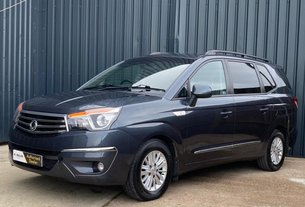 View SSANGYONG RODIUS TURISMO ES