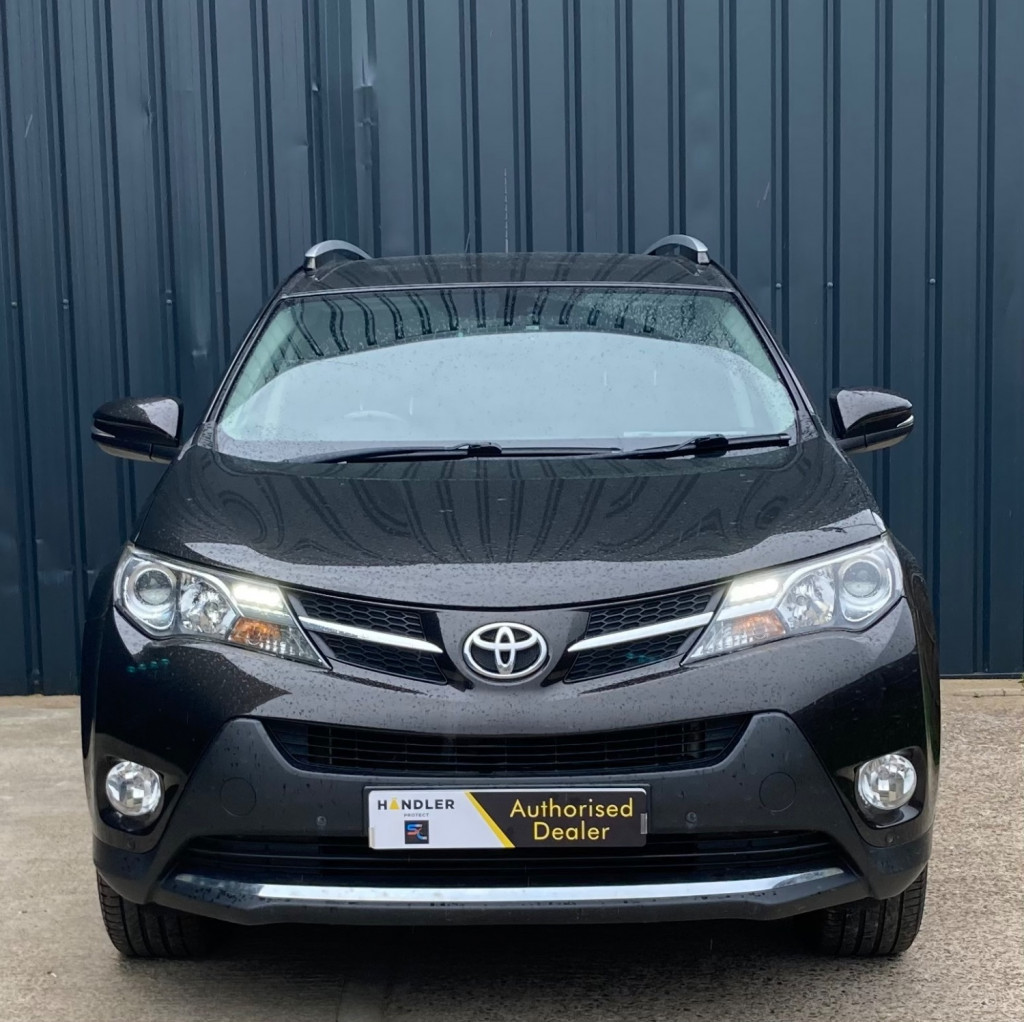 View TOYOTA RAV4 D-4D INVINCIBLE AWD