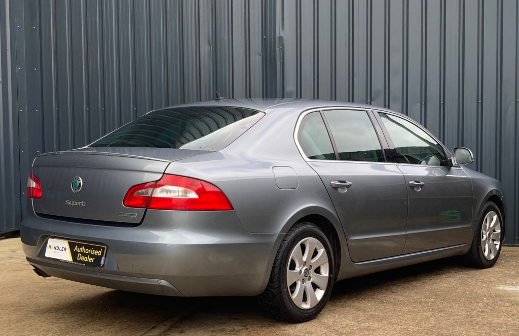 SKODA SUPERB