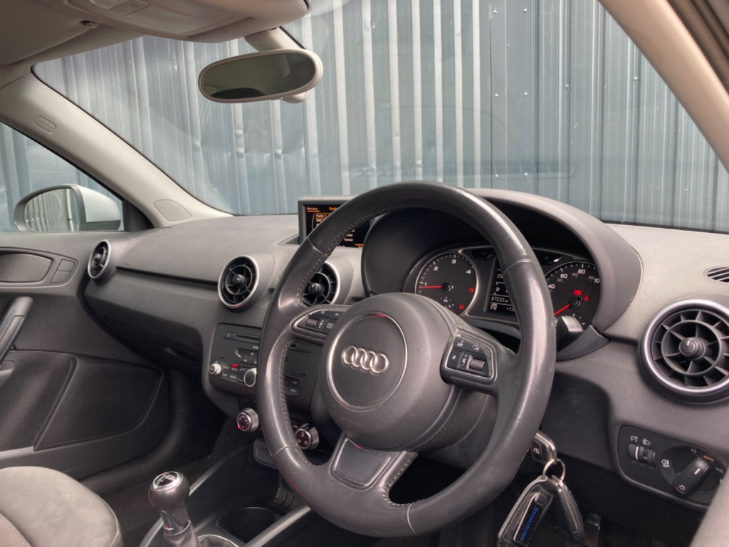 AUDI A1