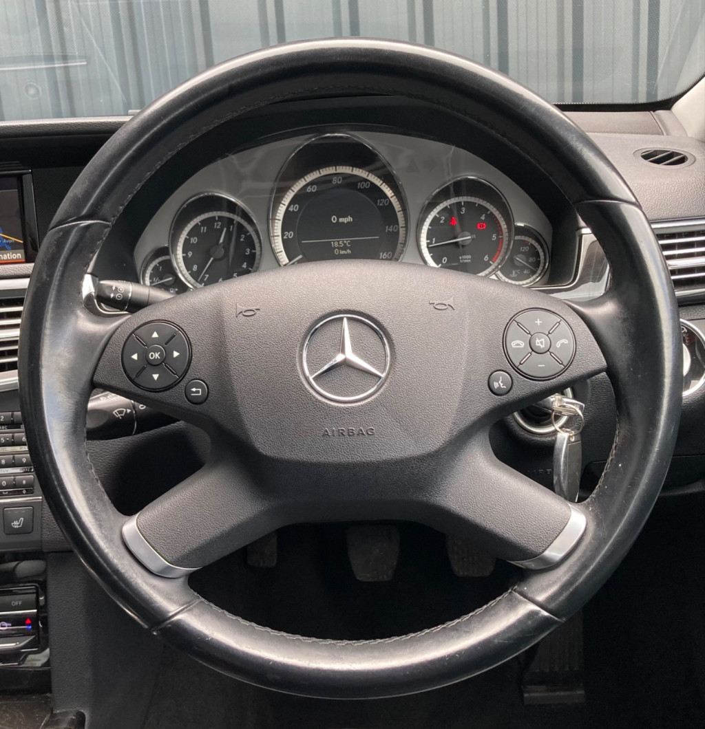 MERCEDES-BENZ E CLASS