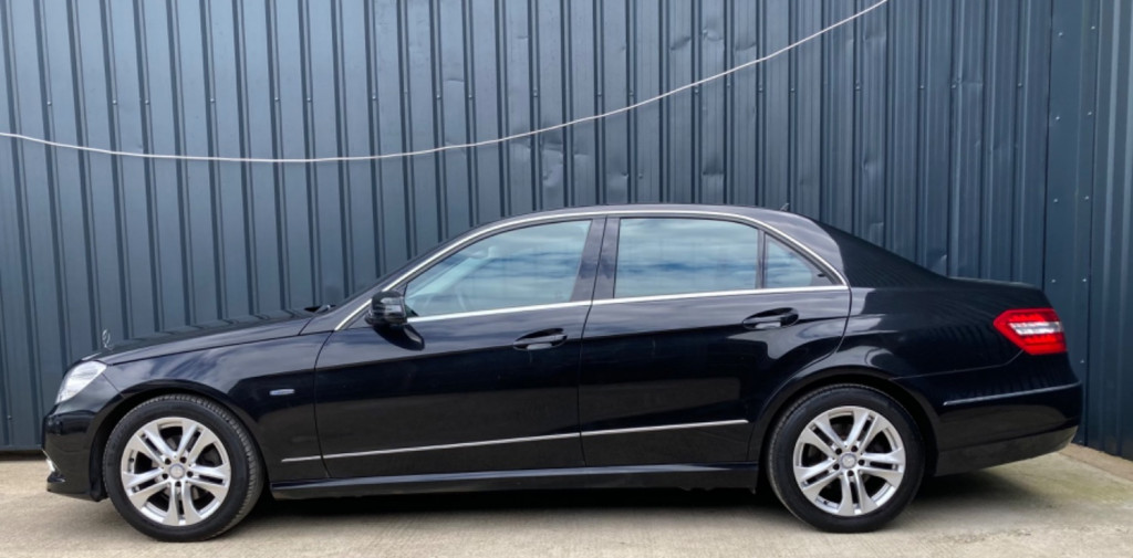 MERCEDES-BENZ E CLASS