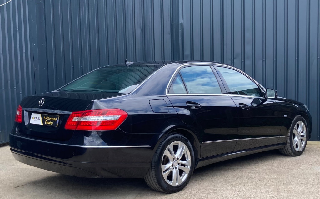 MERCEDES-BENZ E CLASS