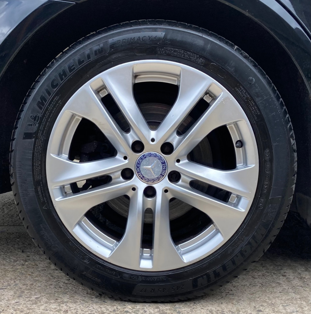 MERCEDES-BENZ E CLASS