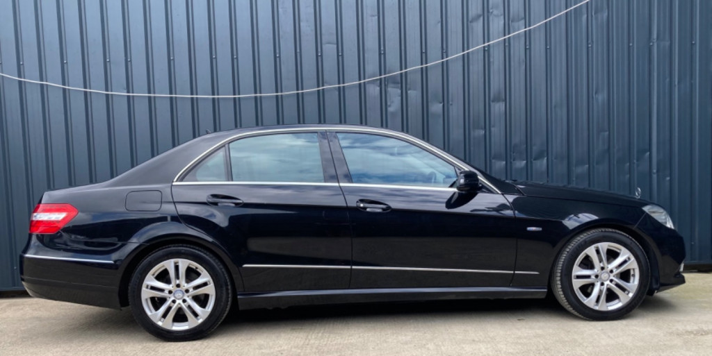 MERCEDES-BENZ E CLASS