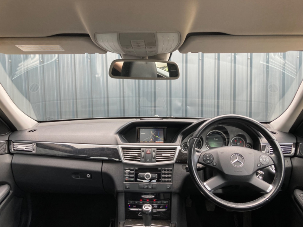 MERCEDES-BENZ E CLASS