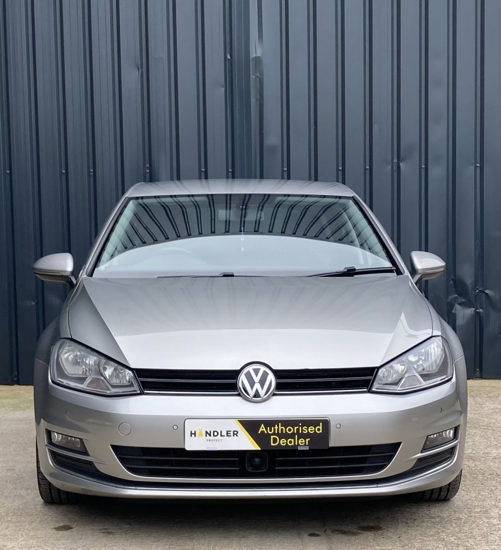 View VOLKSWAGEN GOLF GT TDI BLUEMOTION TECHNOLOGY