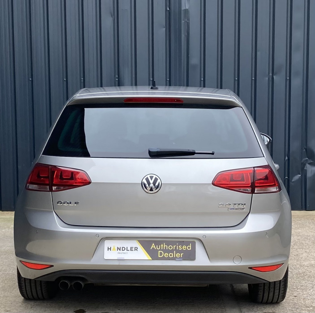 VOLKSWAGEN GOLF