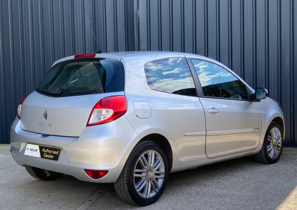 RENAULT CLIO