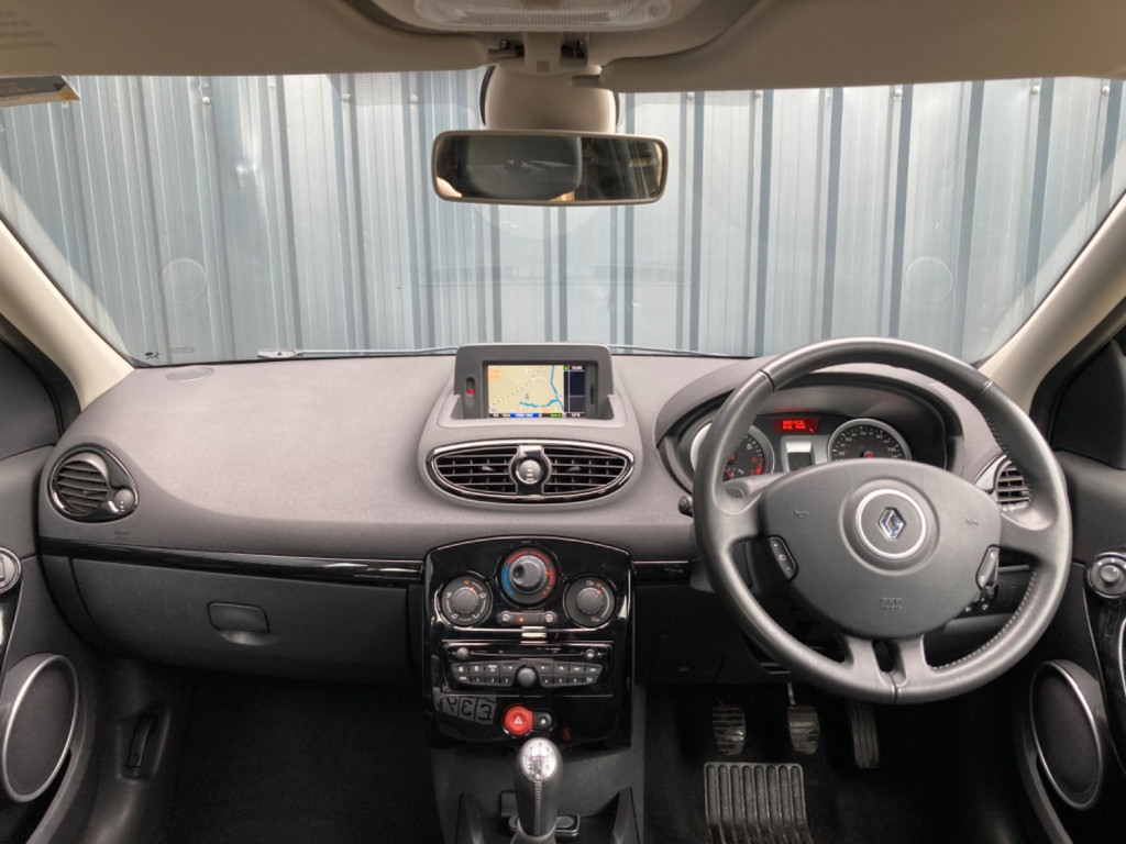 RENAULT CLIO
