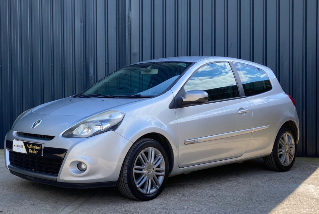 View RENAULT CLIO DYNAMIQUE TOMTOM 16V