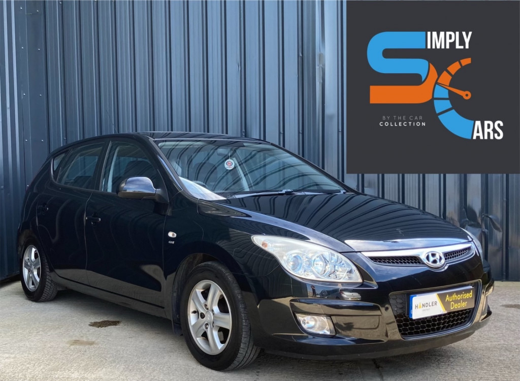 View HYUNDAI I30 CRDI COMFORT