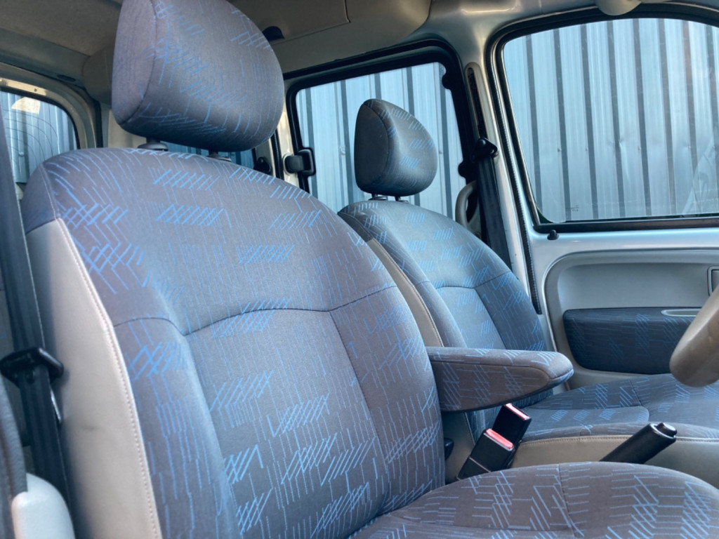 View RENAULT Kangoo 1.5 dCi Expression