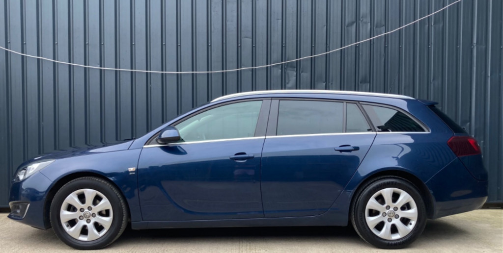 VAUXHALL INSIGNIA