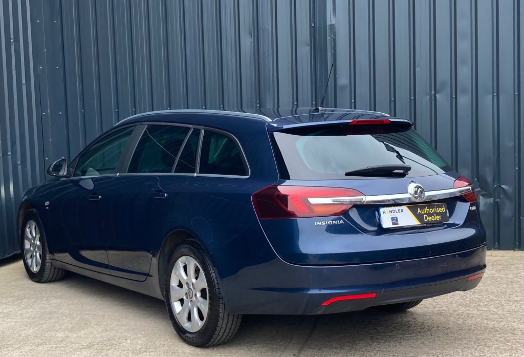 VAUXHALL INSIGNIA