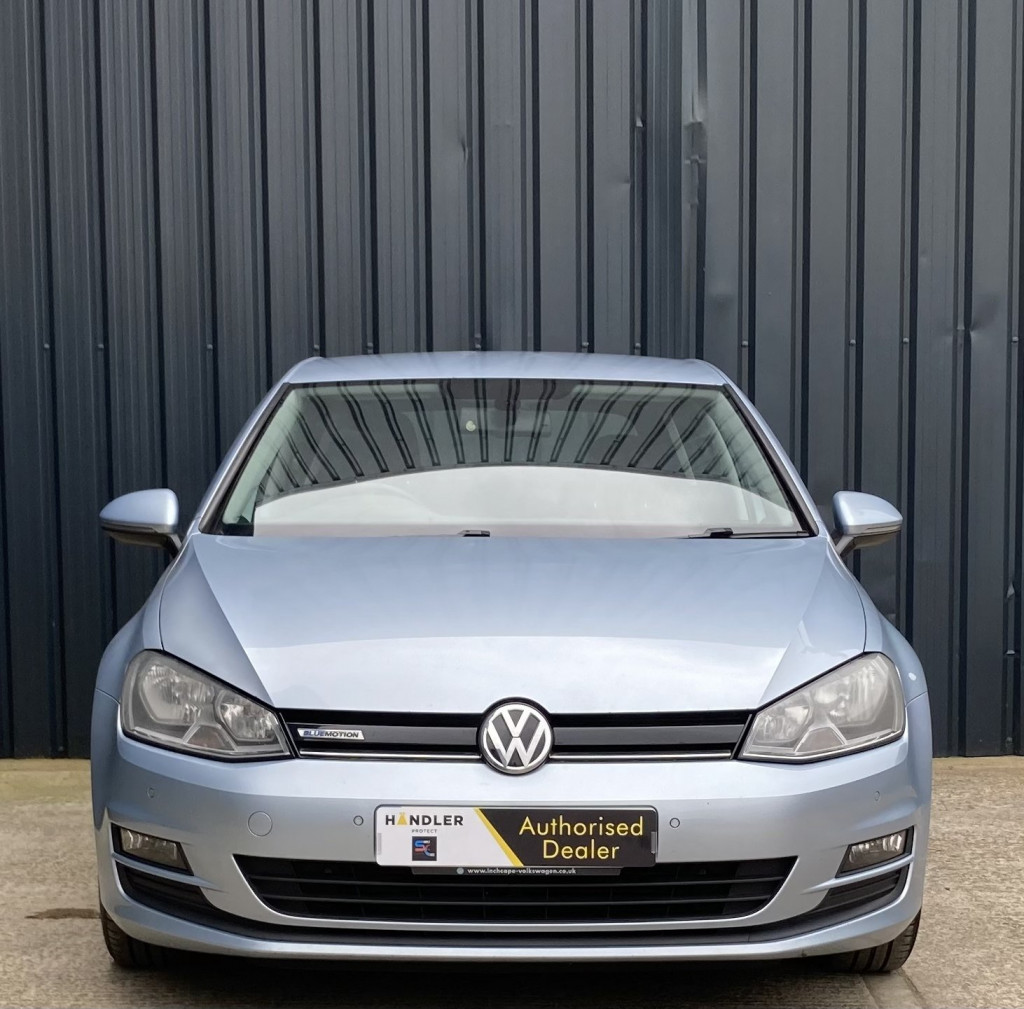 View VOLKSWAGEN GOLF 1.6 TDI BlueMotion