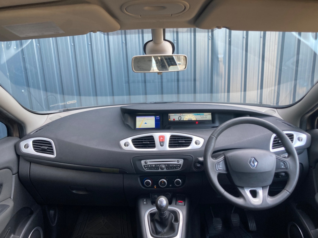 RENAULT SCENIC