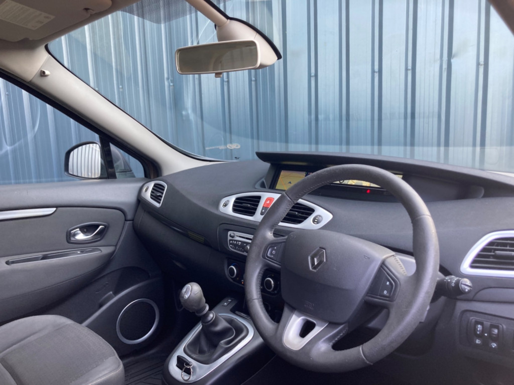 RENAULT SCENIC