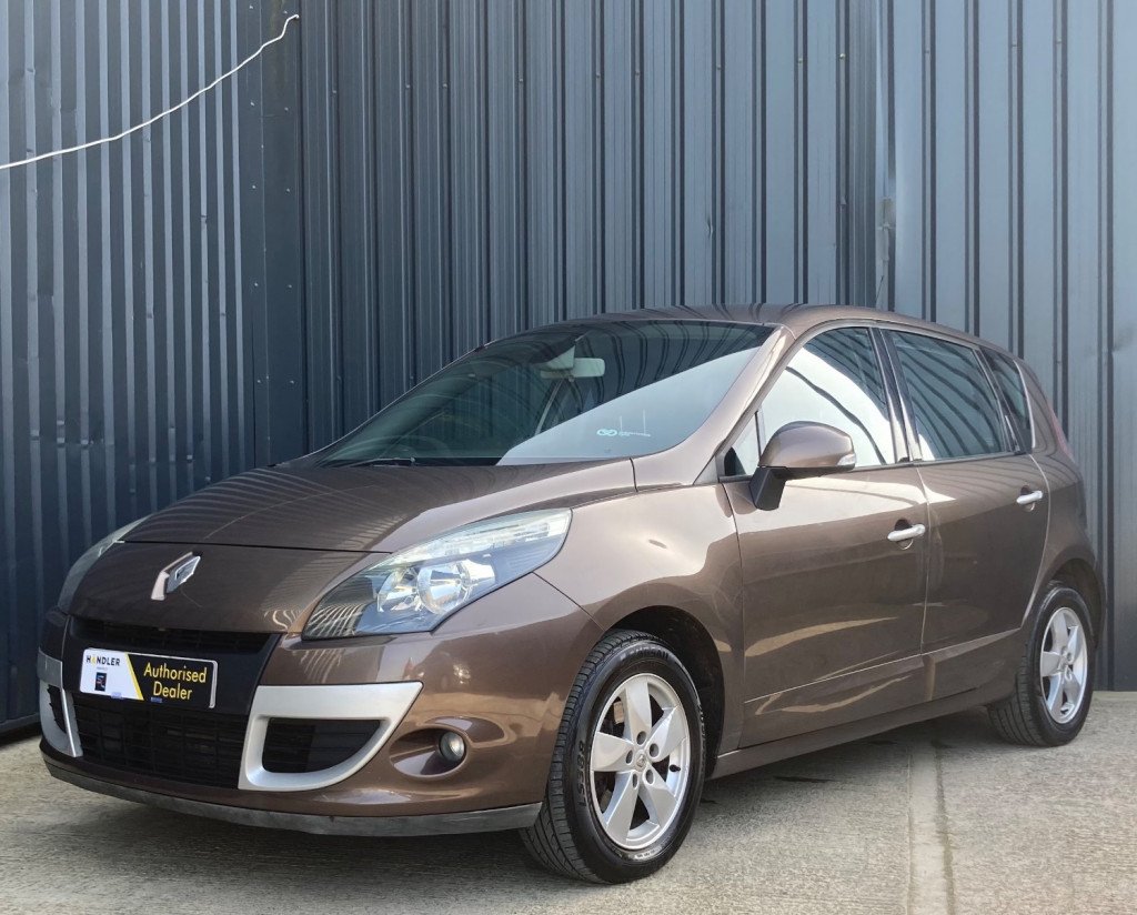 View RENAULT SCENIC 1.5 dCi Dynamique TomTom