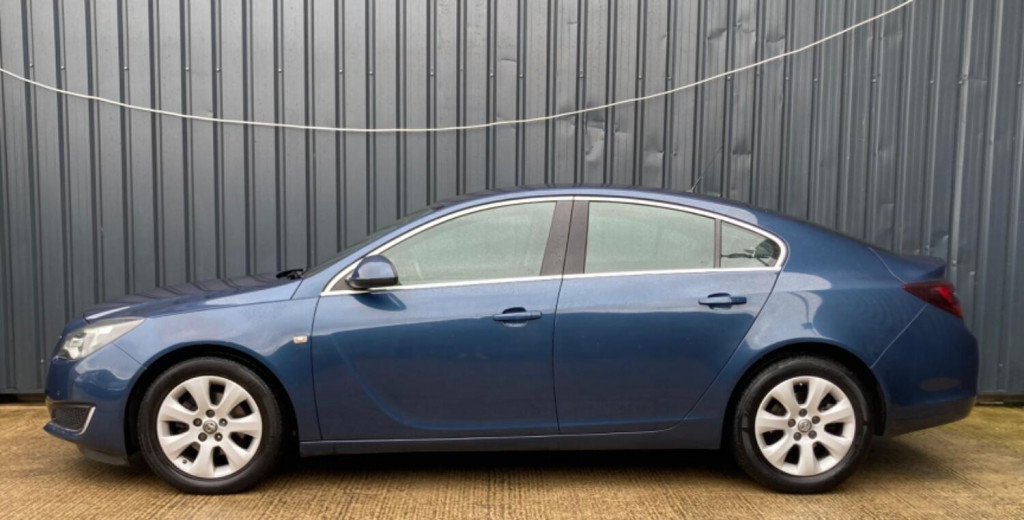 VAUXHALL INSIGNIA