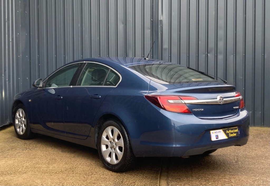 VAUXHALL INSIGNIA
