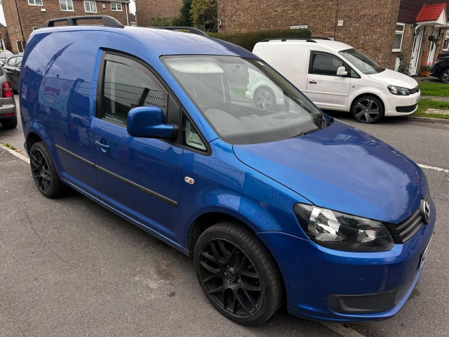 VOLKSWAGEN CADDY