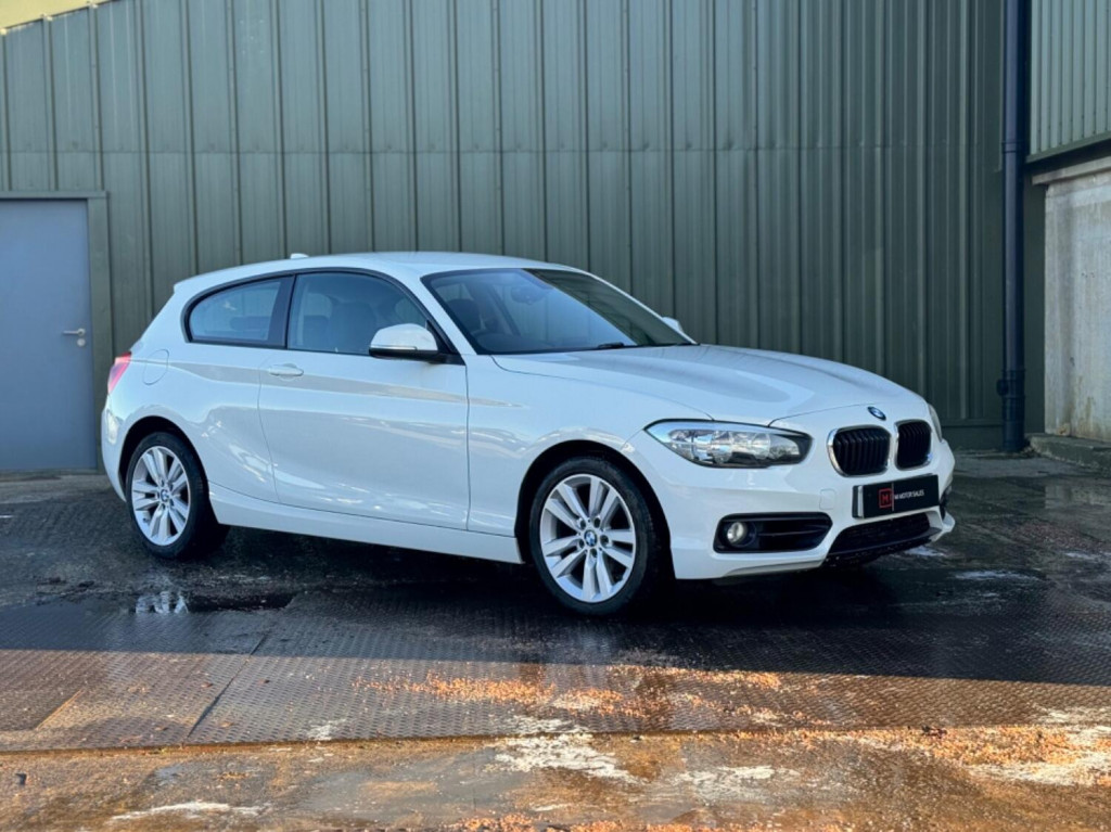 BMW 1 SERIES