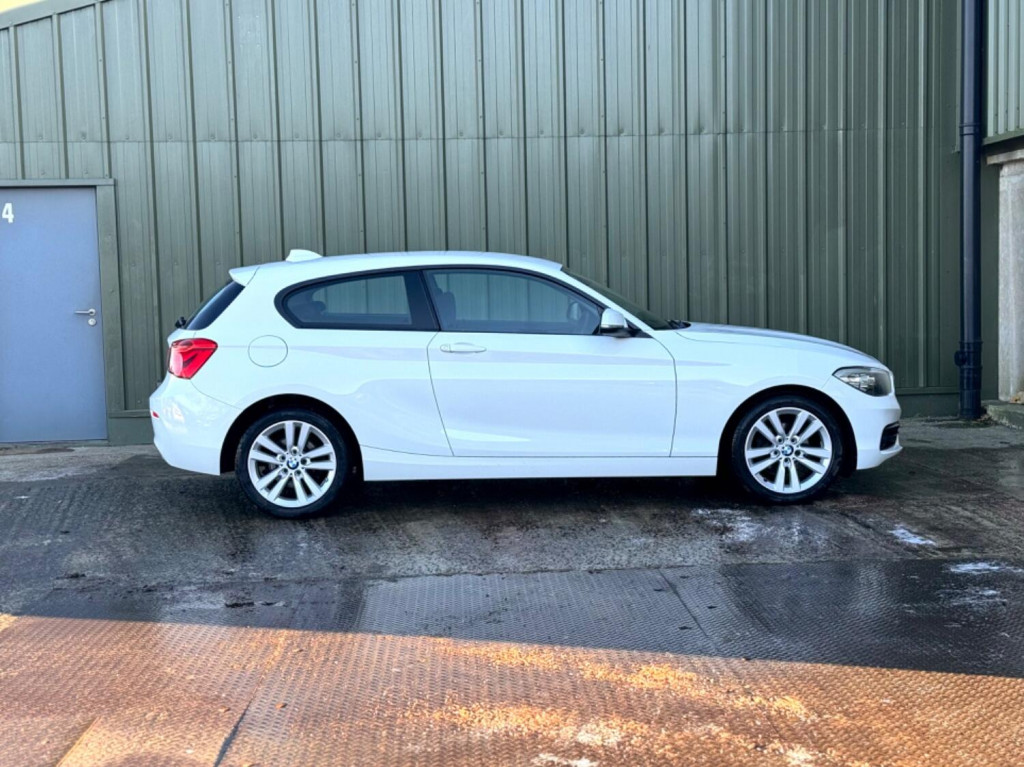 BMW 1 SERIES