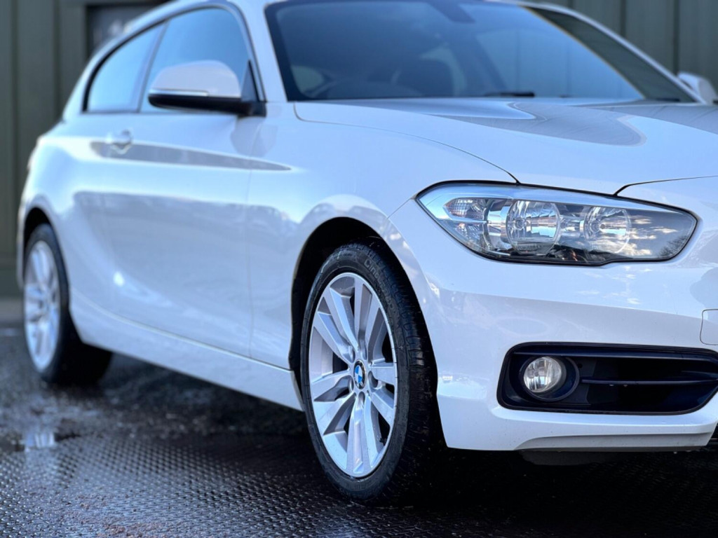 View BMW 1 SERIES 2.0 118d Sport 3-Door