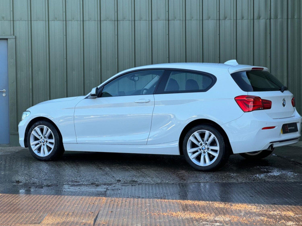 BMW 1 SERIES