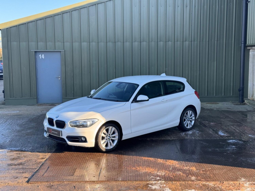 BMW 1 SERIES