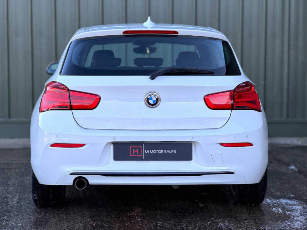 BMW 1 SERIES