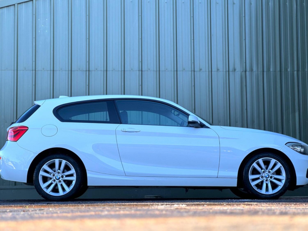 BMW 1 SERIES