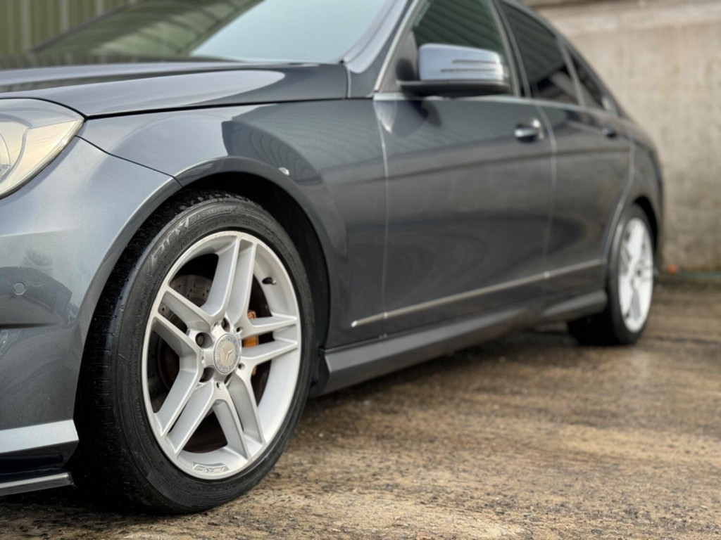MERCEDES-BENZ C CLASS