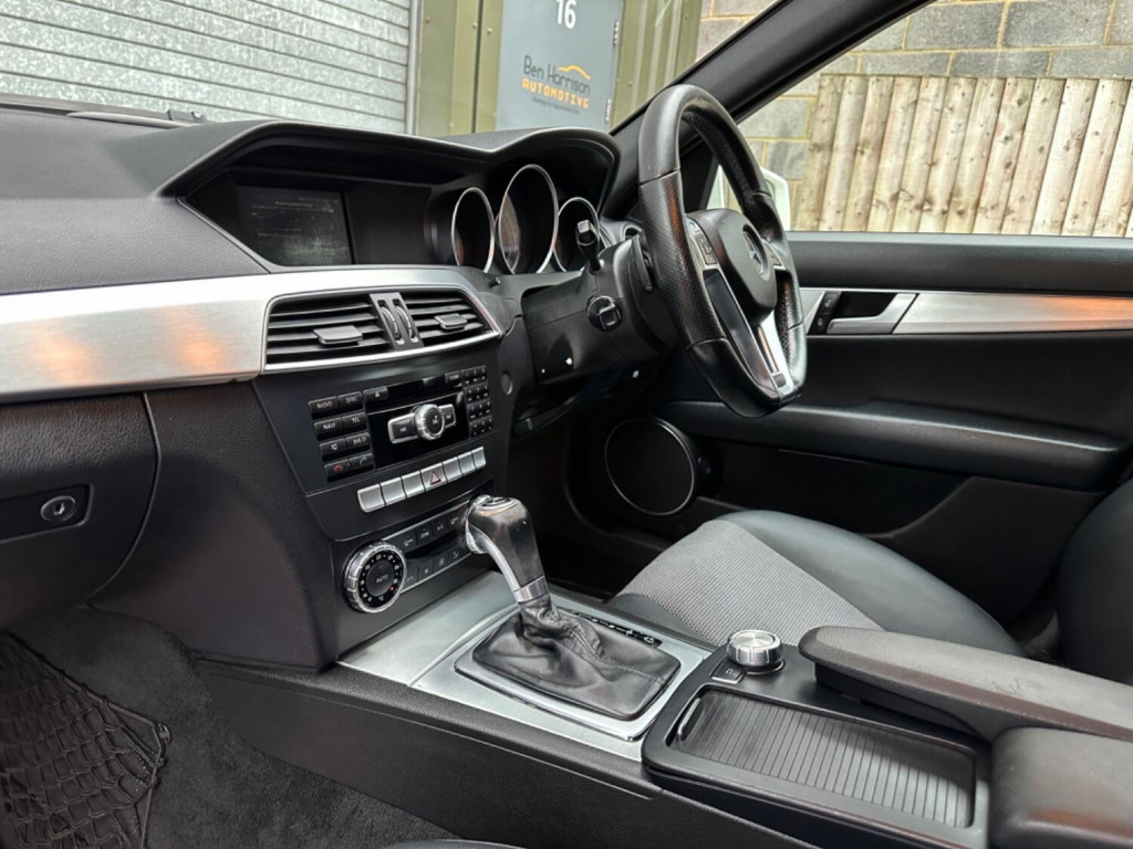 MERCEDES-BENZ C CLASS