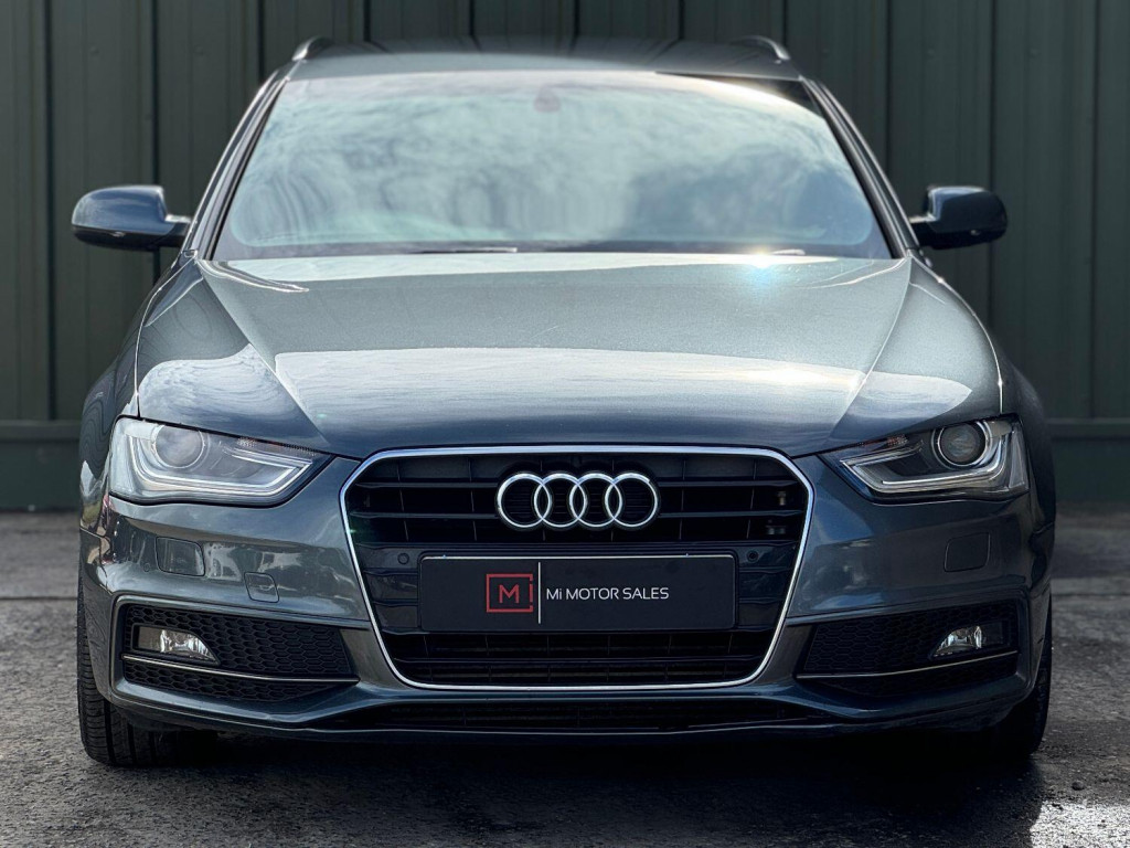 View AUDI A4 AVANT 2.0 TDI S line