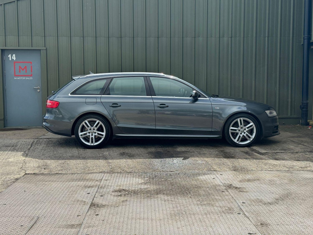 AUDI A4 AVANT